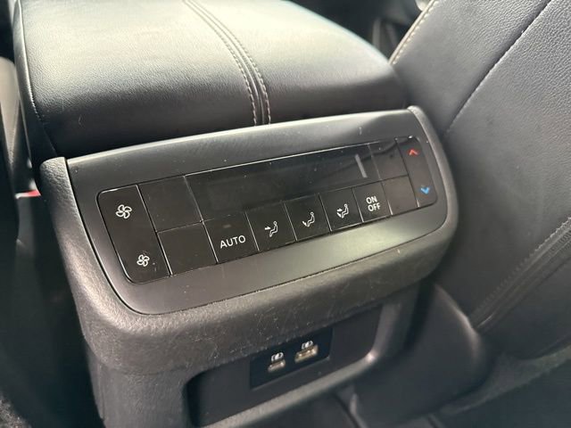 Used 2023 Nissan Pathfinder SL image 18