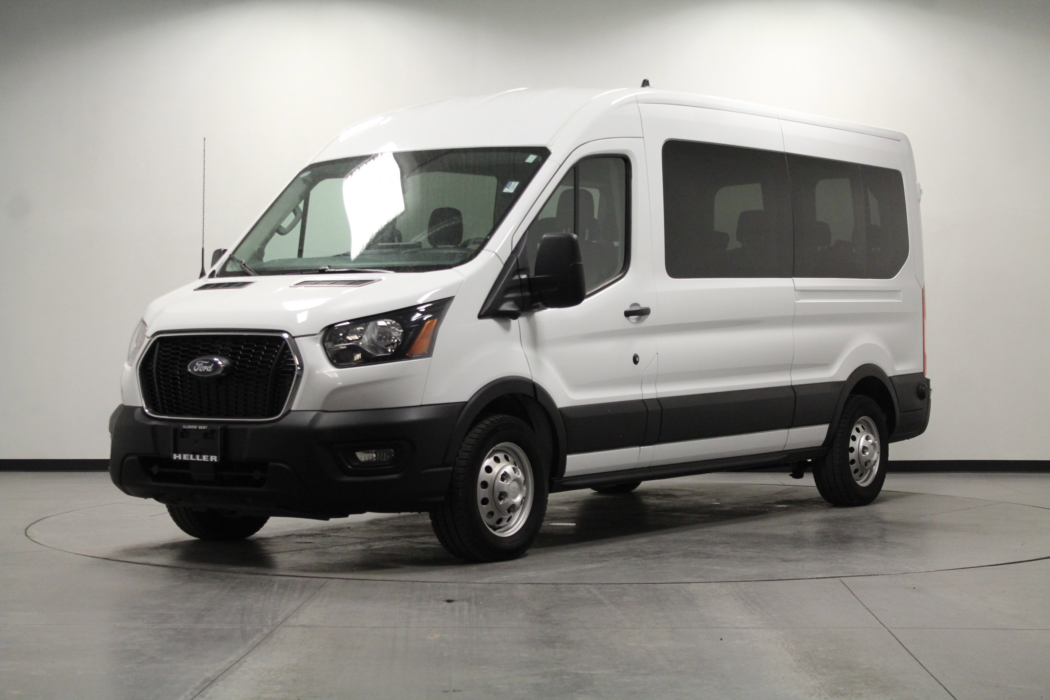 Used 2024 Ford Transit 350 XL image 8