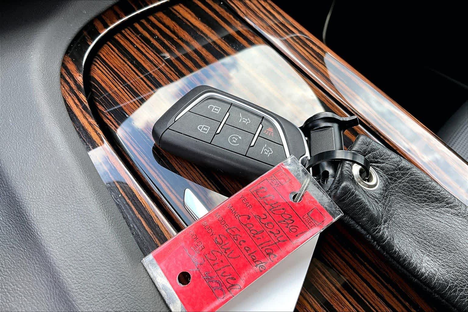 Used 2024 Cadillac Escalade Premium Luxury RWD image 14