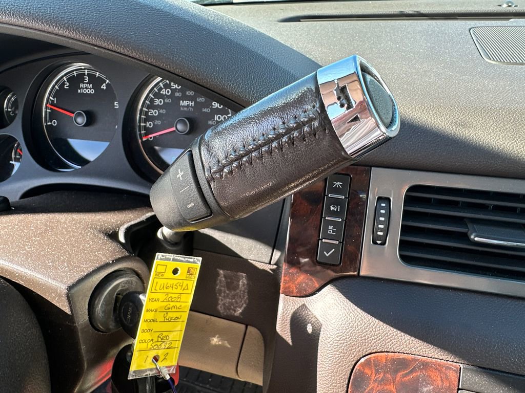 Used 2008 GMC Yukon Denali image 29