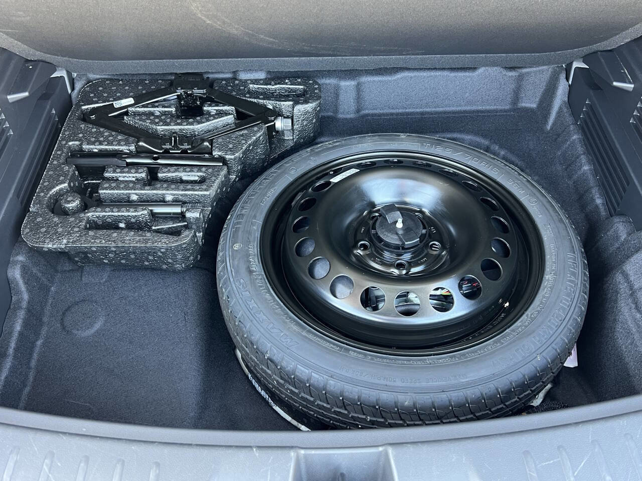 Used 2025 Chevrolet TrailBlazer LT w/ Driver Confidence Package image 26