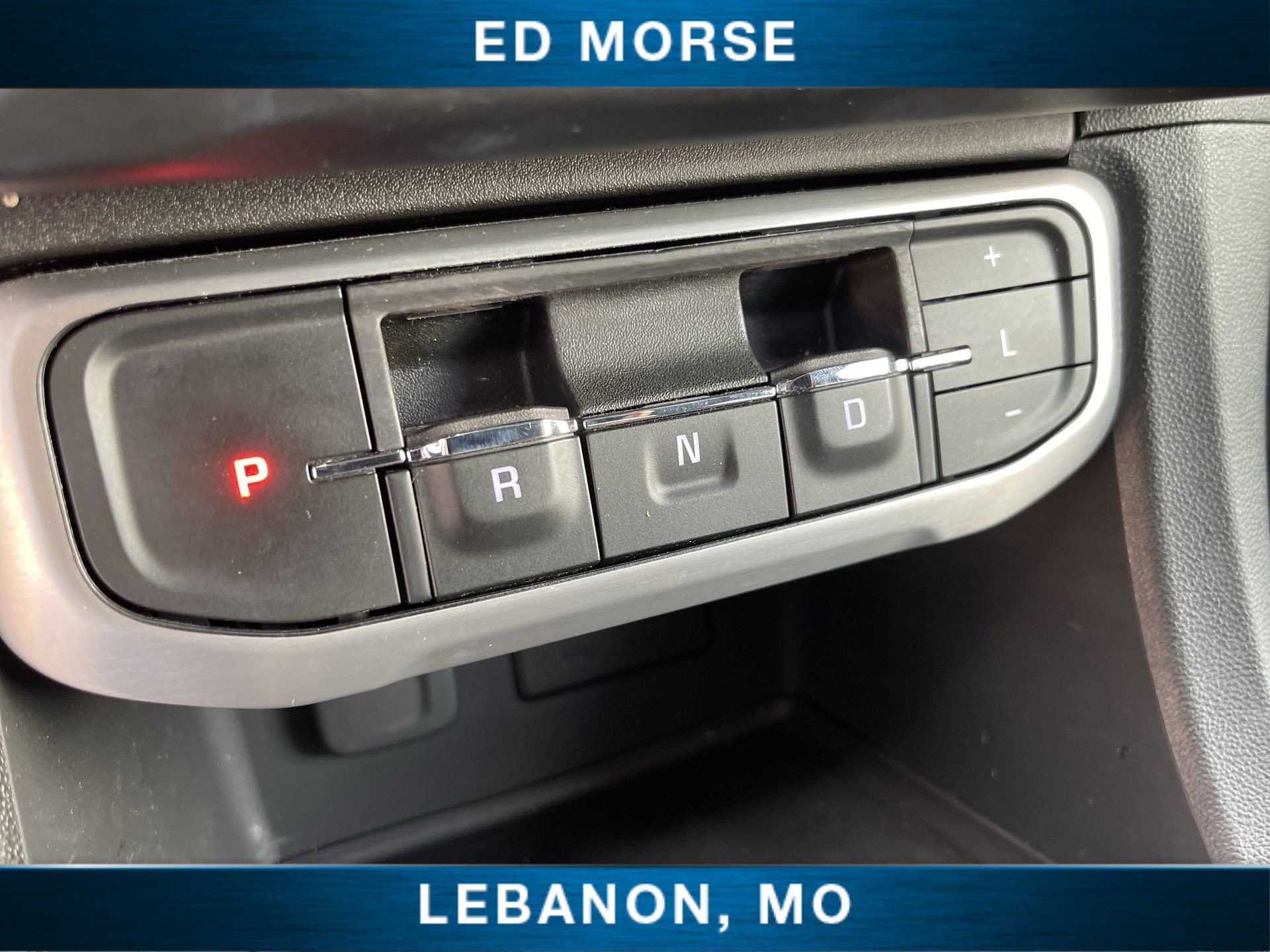 Used 2023 GMC Acadia SLE w/ Driver Convenience Package image 15