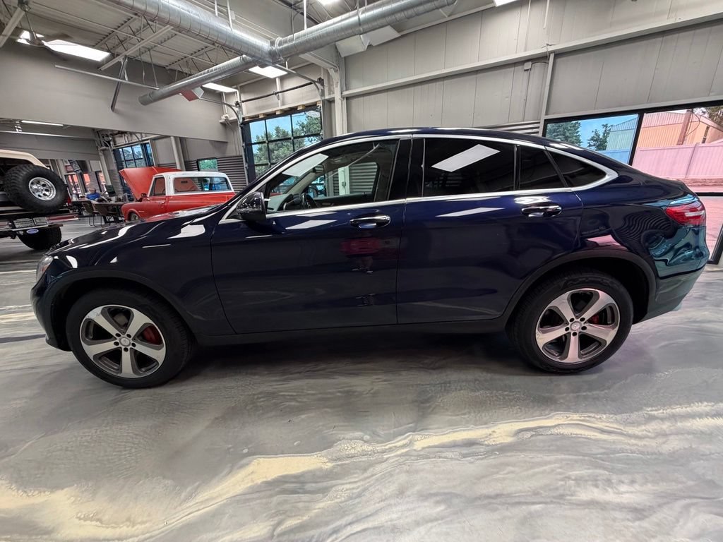 Used 2017 Mercedes-Benz GLC 300 4MATIC Coupe image 37