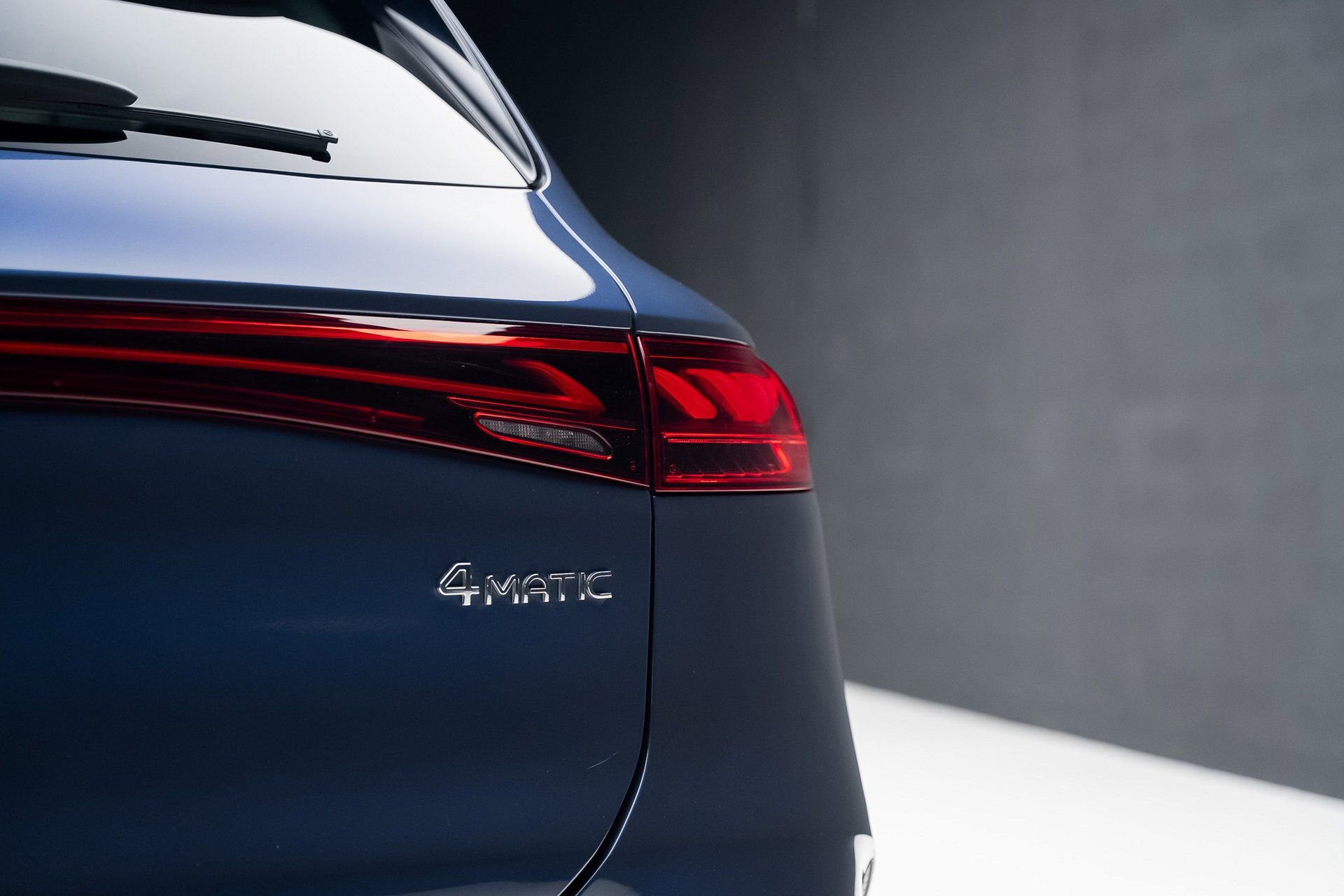 Used 2023 Mercedes-Benz EQS 450+ 4MATIC SUV w/ AMG Line Exterior Package image 29