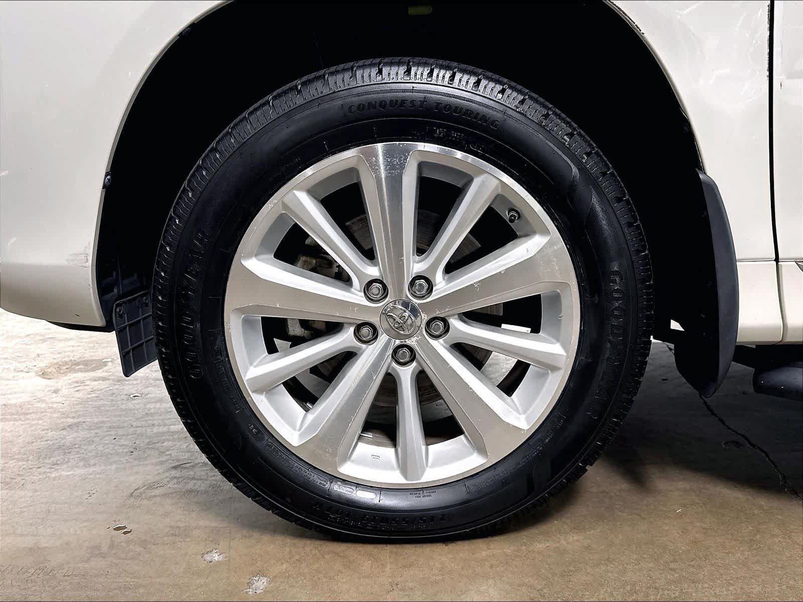 Used 2013 Toyota Highlander Limited AWD/4WD image 11