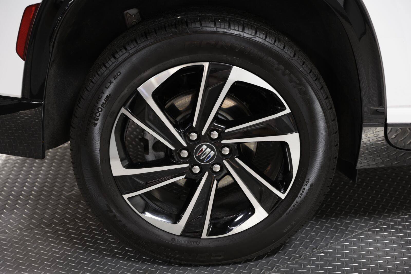 Certified 2026 Buick Enclave Sport Touring AWD/4WD image 26