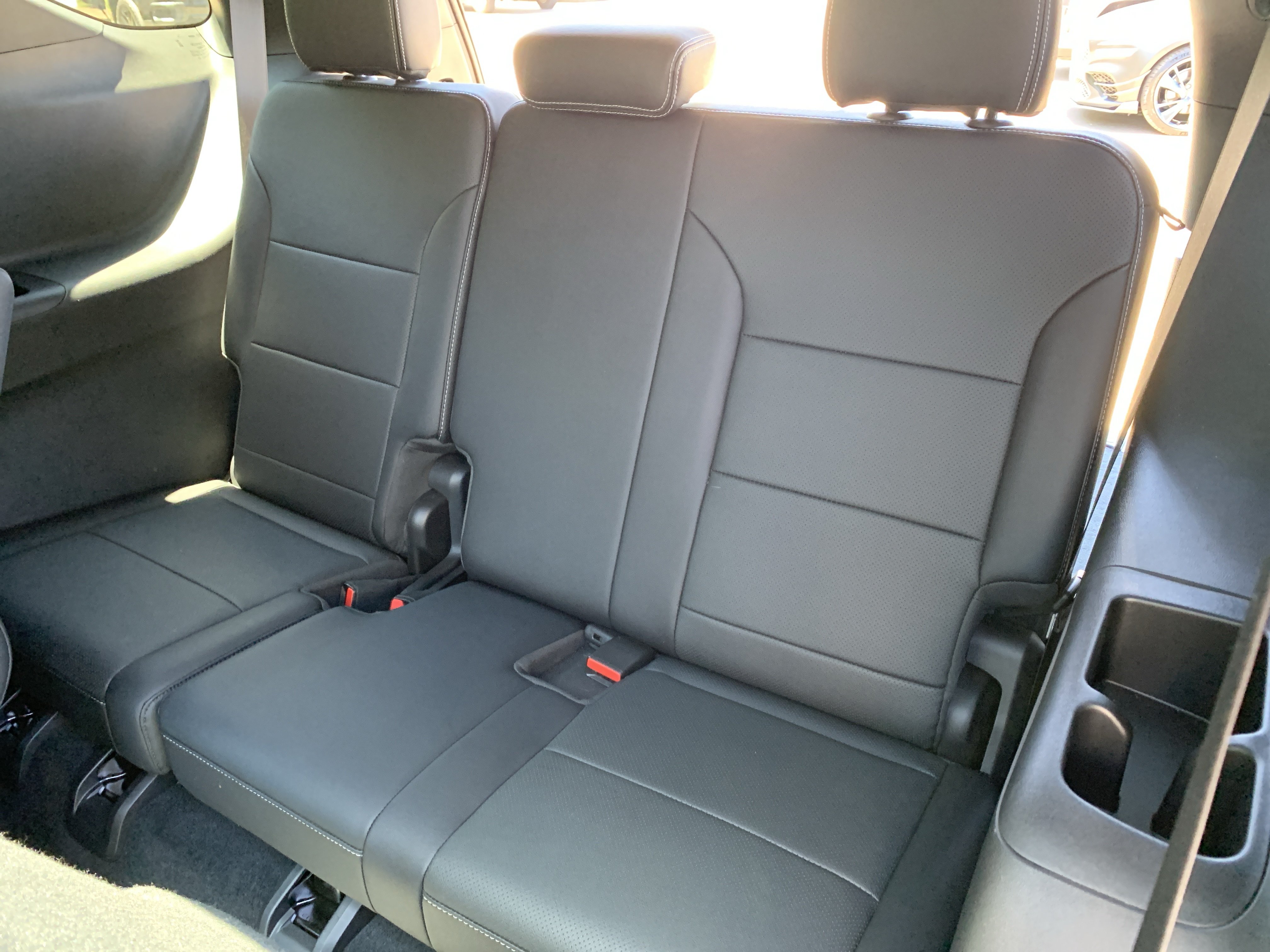 Used 2025 Chevrolet Traverse LT w/ Sun and Wheel Package FWD image 28