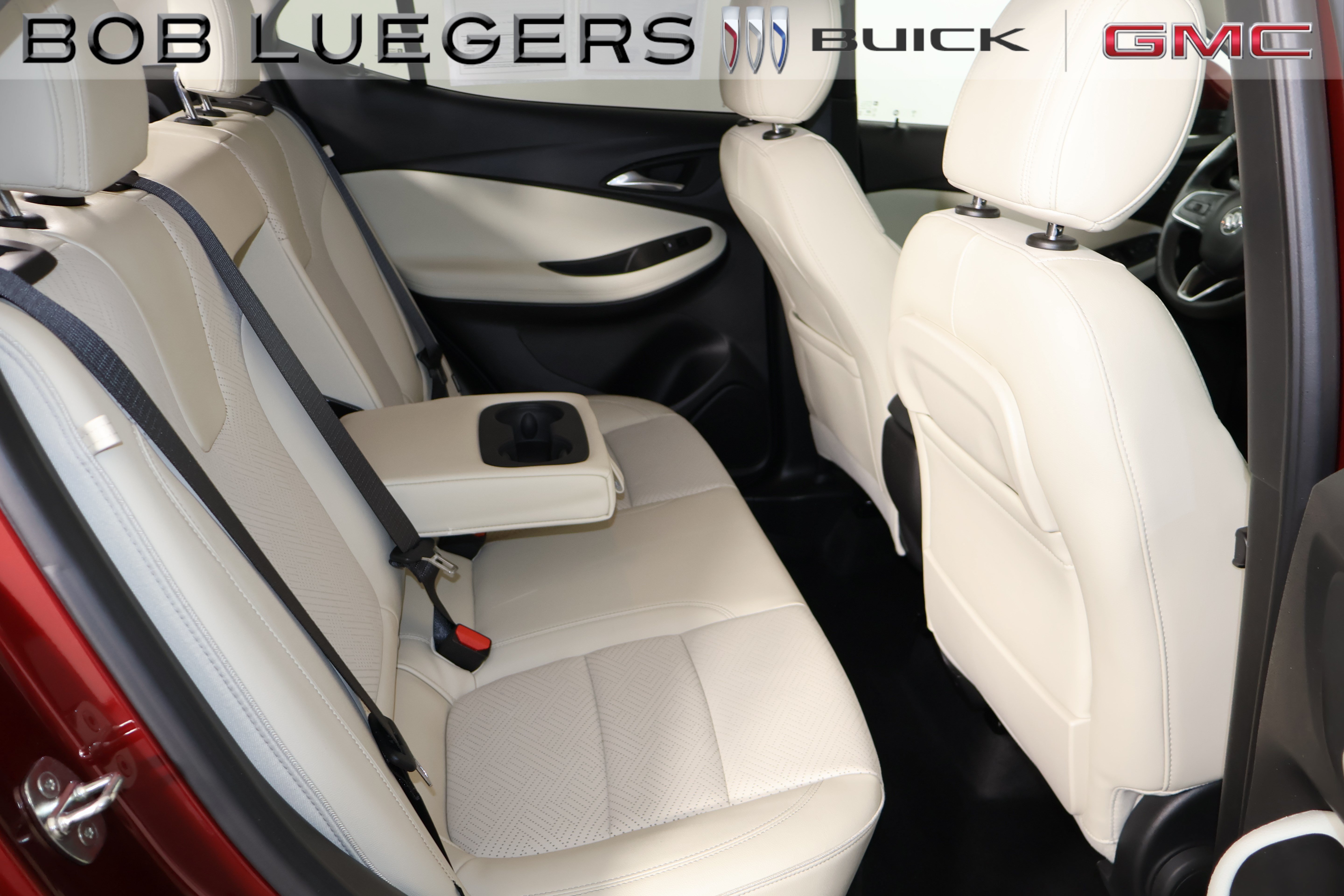Certified 2022 Buick Encore GX Essence FWD image 16