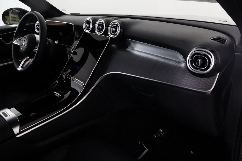 Certified 2025 Mercedes-Benz GLC 350e 4MATIC image 9