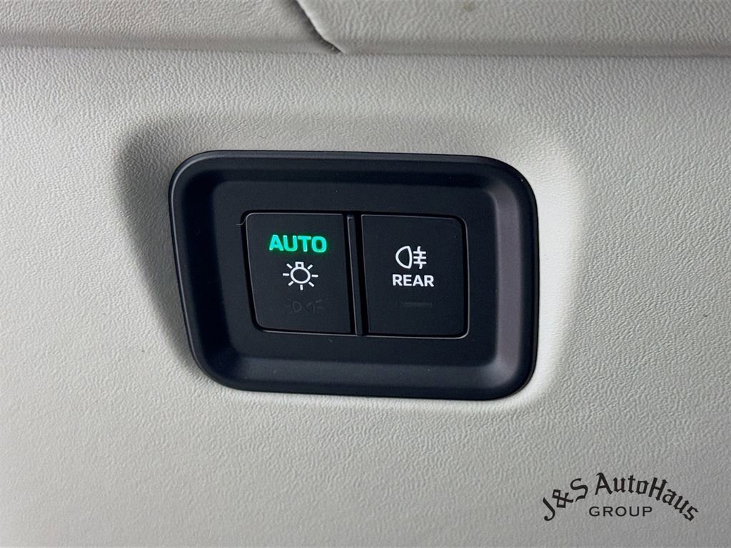 Used 2024 Porsche Cayenne S image 10