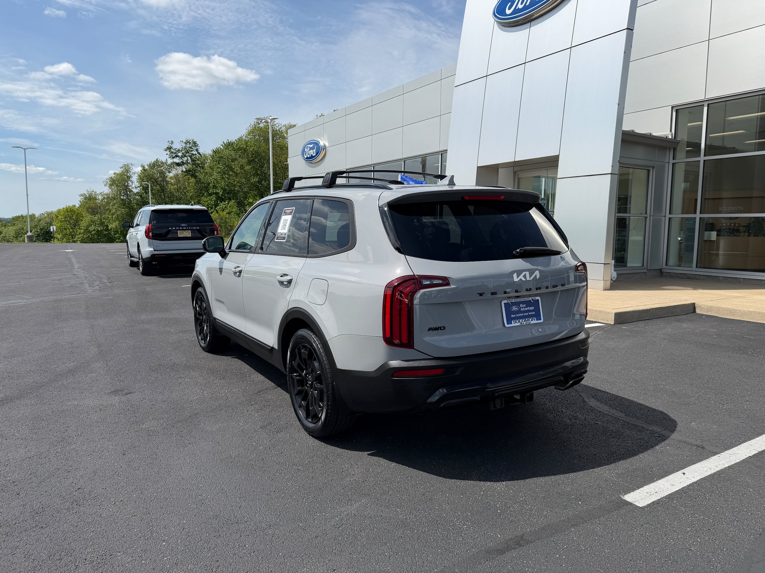 Used 2022 Kia Telluride SX w/ SX Prestige Package AWD/4WD image 7