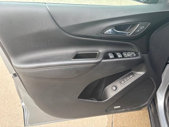 Used 2023 Chevrolet Equinox Premier AWD/4WD image 9
