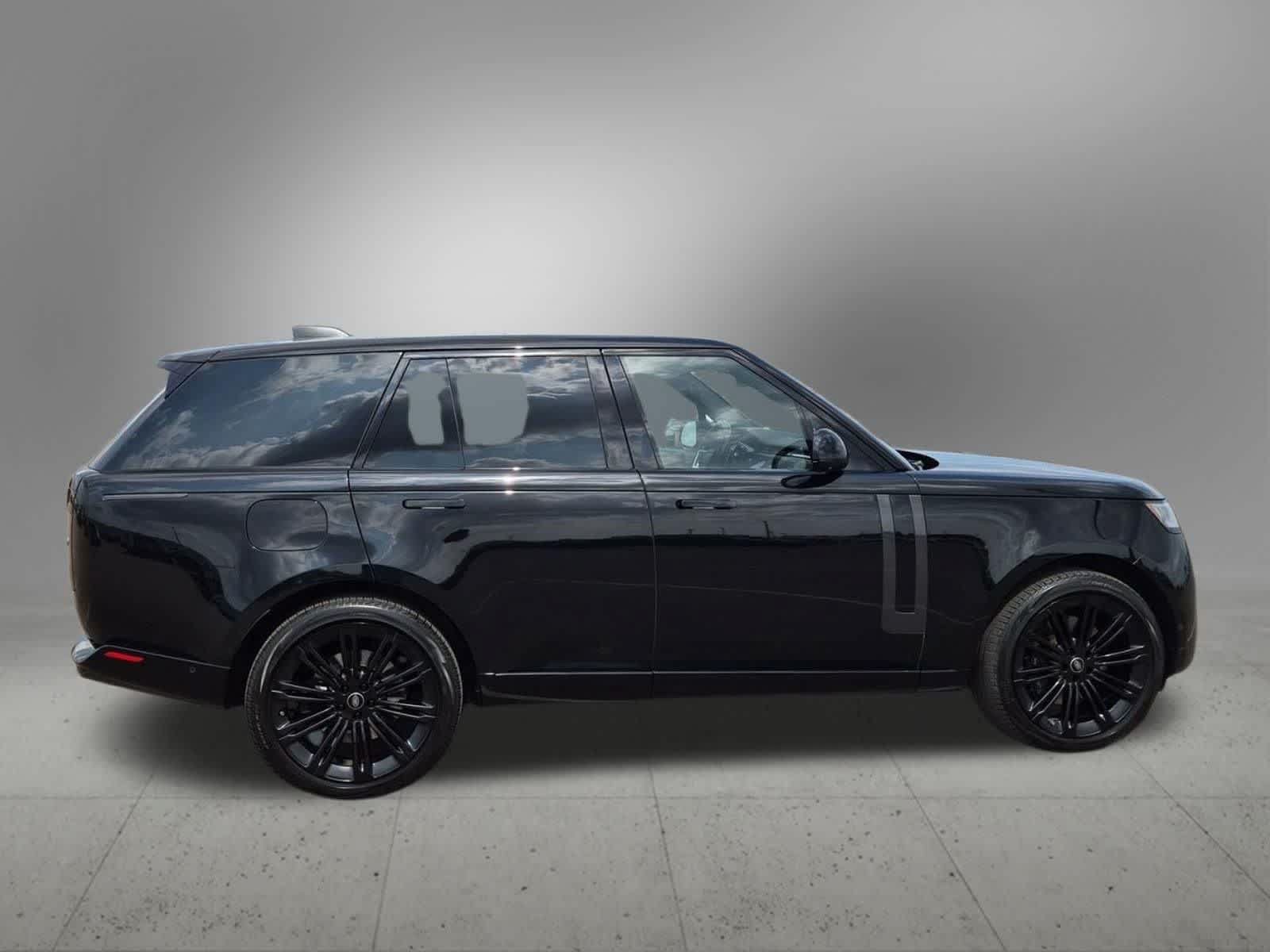 Used 2023 Land Rover Range Rover First Edition AWD/4WD image 7