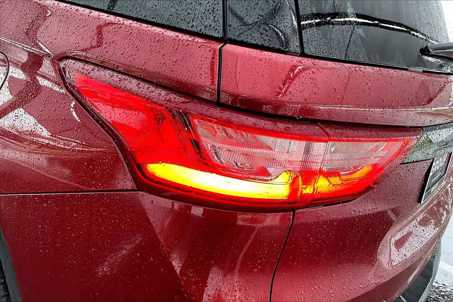 Used 2020 Chevrolet Traverse RS AWD/4WD image 29