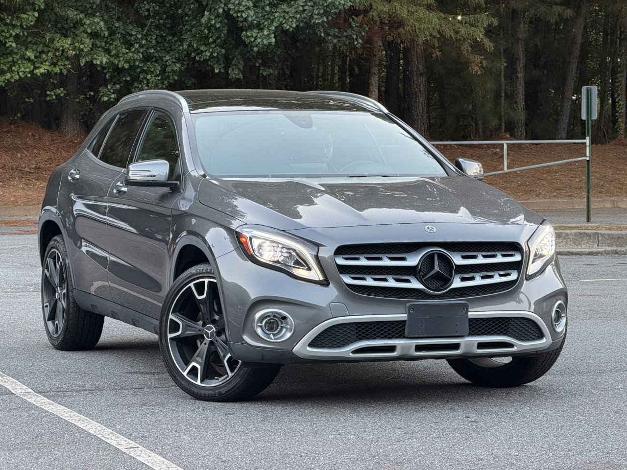 Used 2019 Mercedes-Benz GLA 250 4MATIC image 3