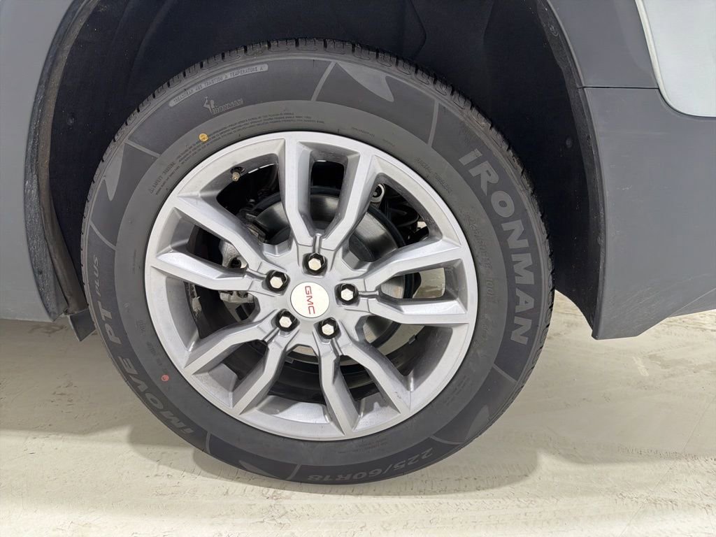 Used 2024 GMC Terrain SLT AWD/4WD image 12