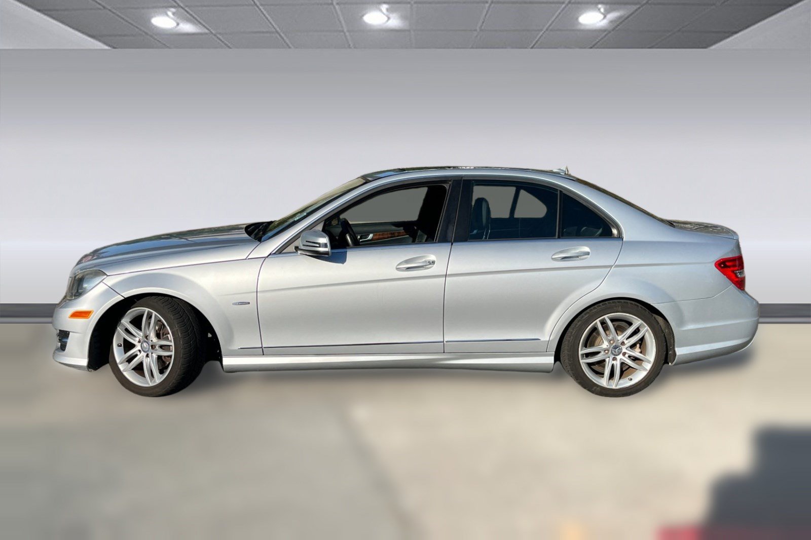Used 2012 Mercedes-Benz C 250 Sedan image 2