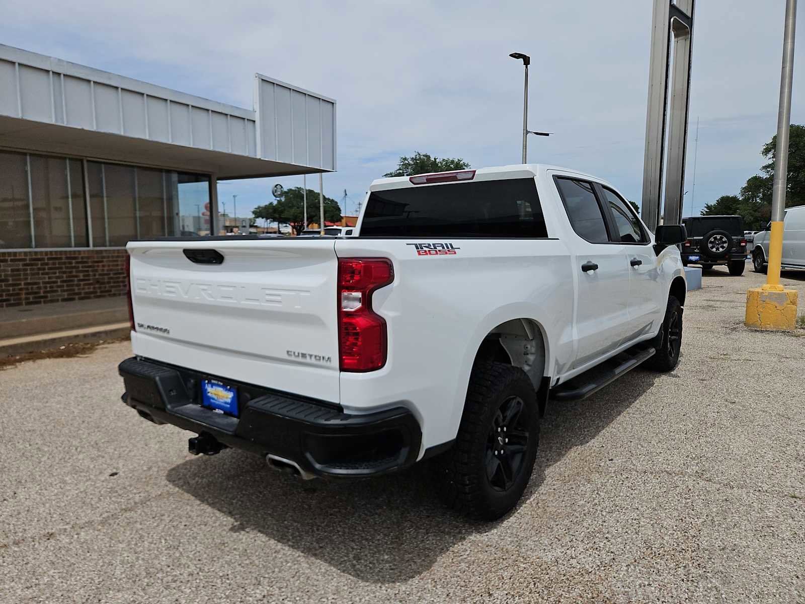 Used 2024 Chevrolet Silverado 1500 Custom Trail Boss AWD/4WD image 8
