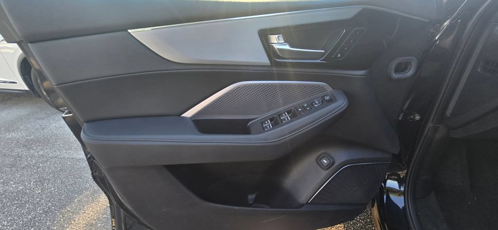 Certified 2026 Acura MDX FWD image 12