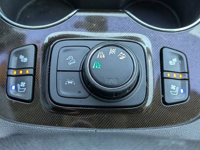 Used 2021 GMC Acadia AT4 w/ Technology Package AWD/4WD image 23