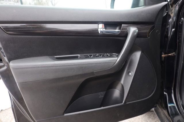 Used 2012 Kia Sorento LX w/ Third Row Pkg image 20