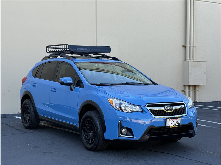 Used 2017 Subaru Crosstrek 2.0i Limited AWD/4WD image 3