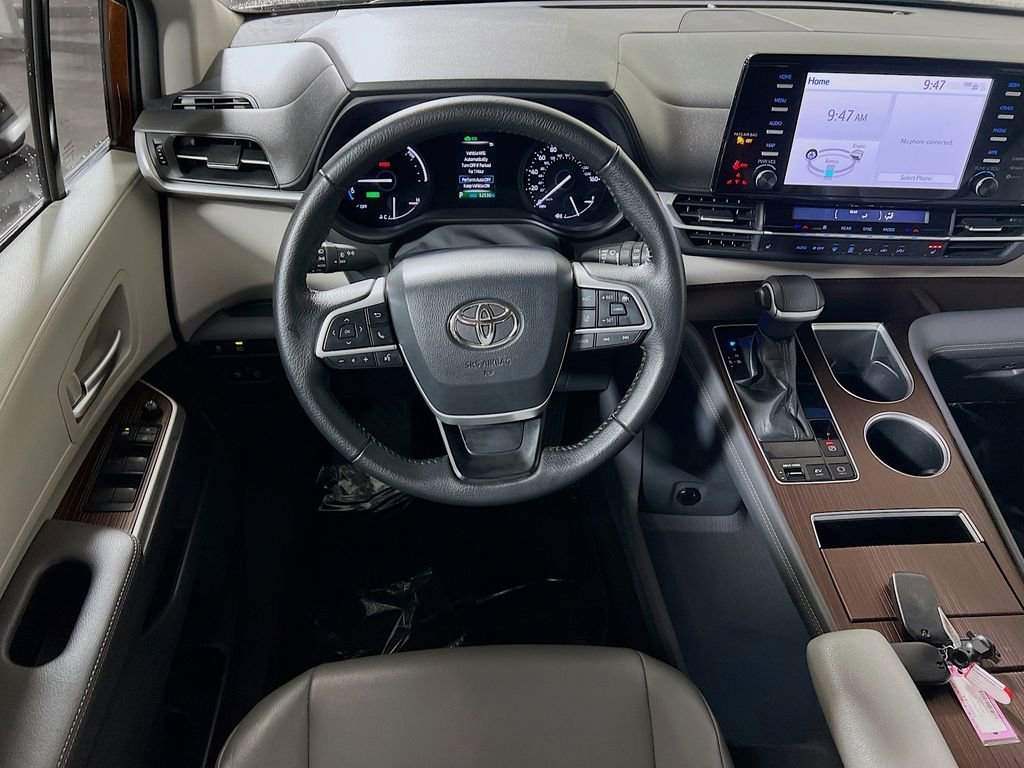 Certified 2022 Toyota Sienna XLE image 20