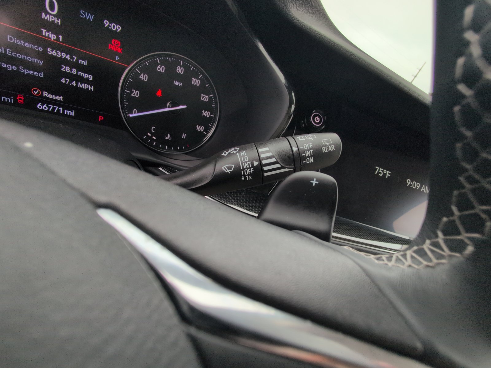 Used 2022 Buick Envision Essence w/ Safety Package FWD image 22