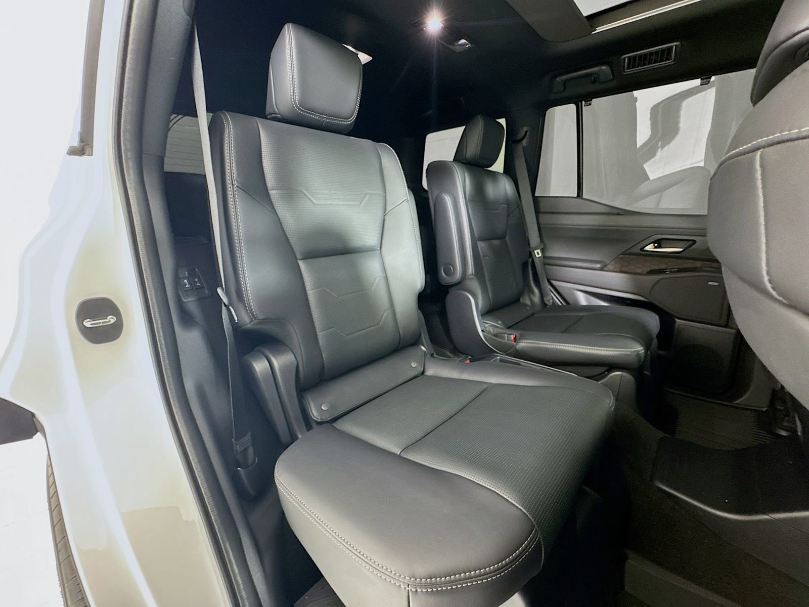 Used 2025 Lexus GX 550 w/ Accessory Package (2T) image 25