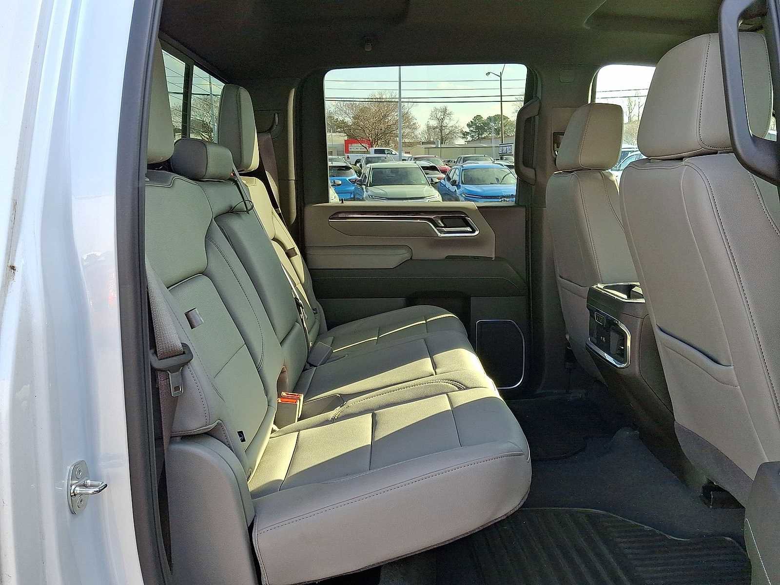 Used 2024 Chevrolet Silverado 2500 LTZ w/ LTZ Convenience Package image 32