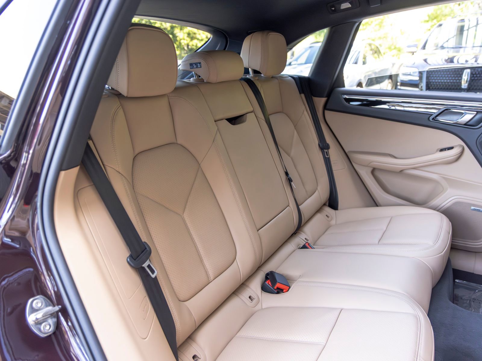 Certified 2026 Porsche Macan AWD/4WD image 52