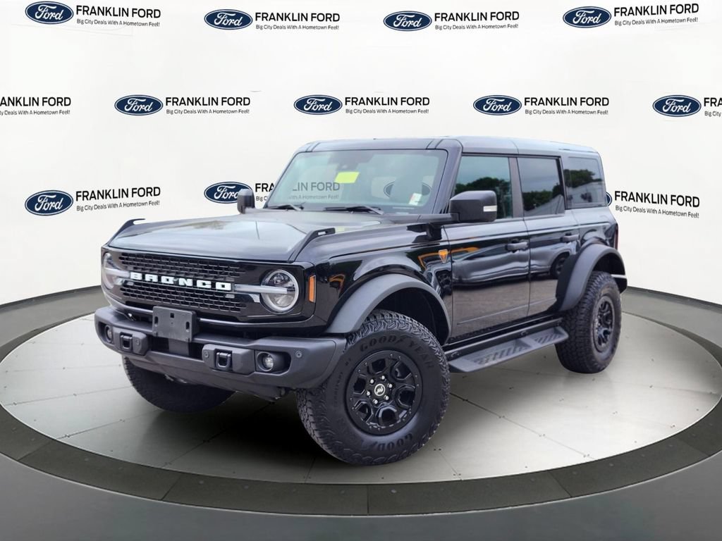 Certified 2025 Ford Bronco Badlands AWD/4WD image 1