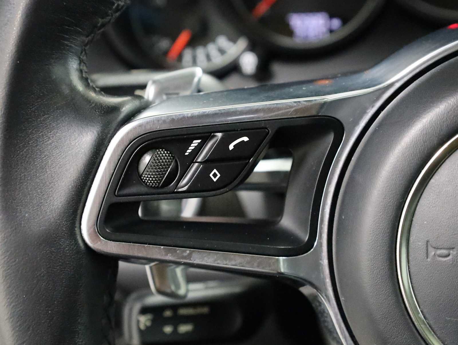 Used 2016 Porsche Cayenne GTS AWD/4WD image 27