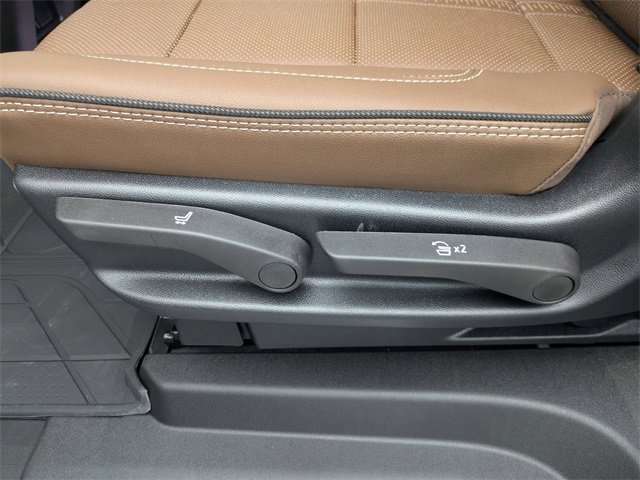 New 2026 Chevrolet Suburban High Country image 31