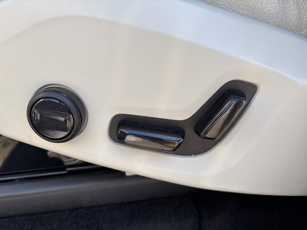 Certified 2023 Volvo XC90 B5 Plus w/ Protection Package Premier image 21