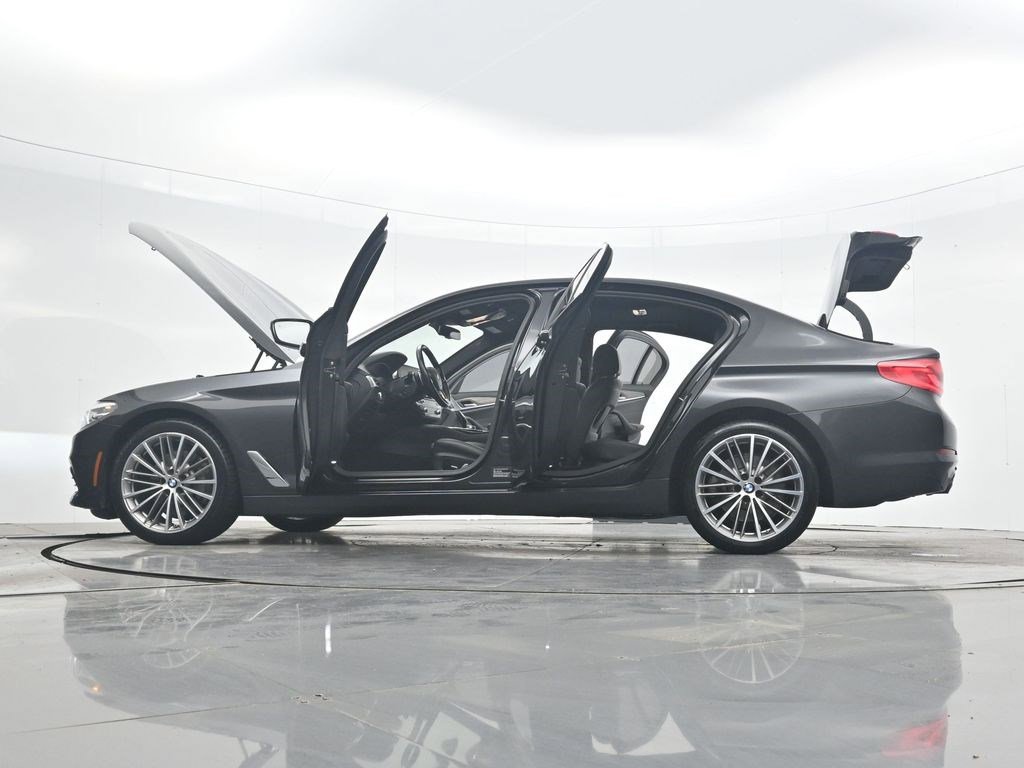 Used 2020 BMW 530i xDrive AWD/4WD image 38
