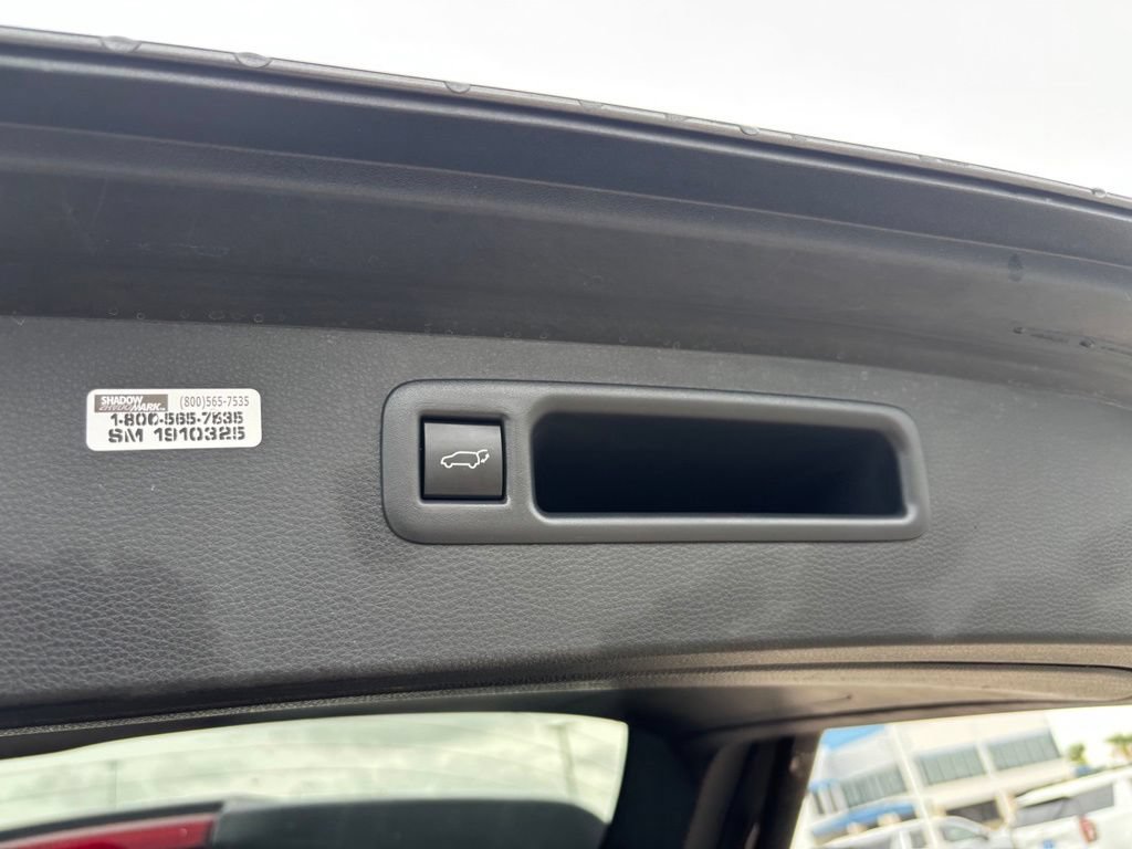 Used 2024 Toyota Highlander LE AWD/4WD image 16