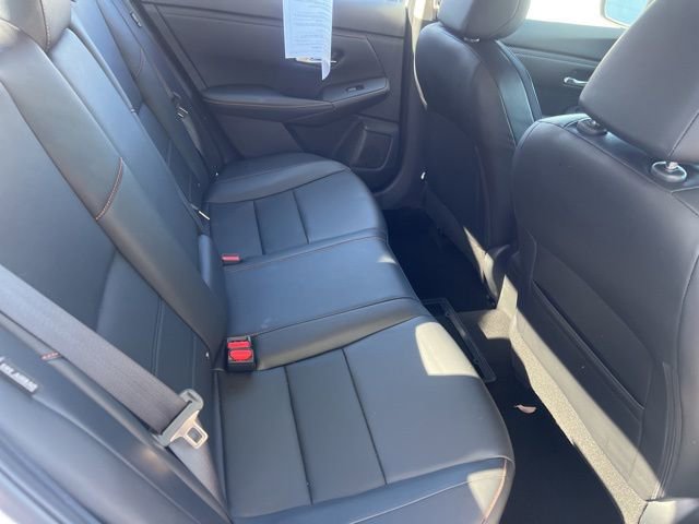 Used 2023 Nissan Sentra SR w/ SR Premium Package FWD image 8