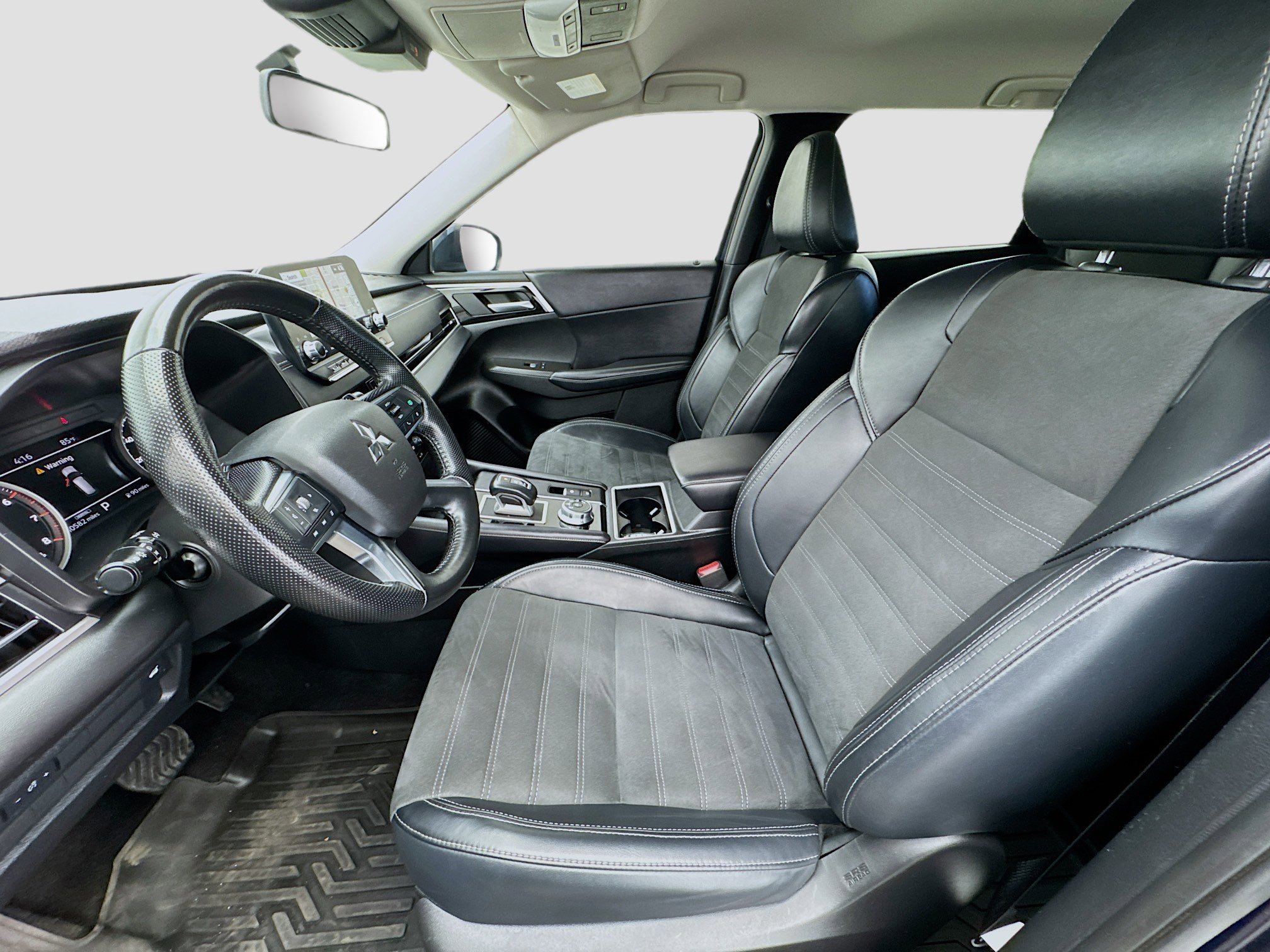 Used 2024 Mitsubishi Outlander SE image 13