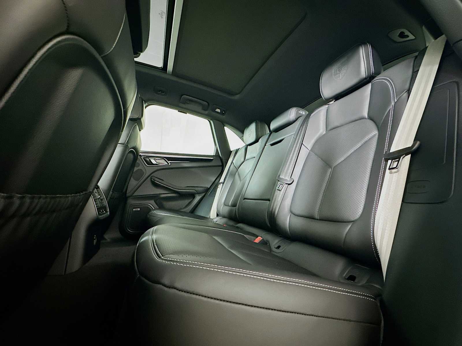 New 2025 Porsche Macan image 23