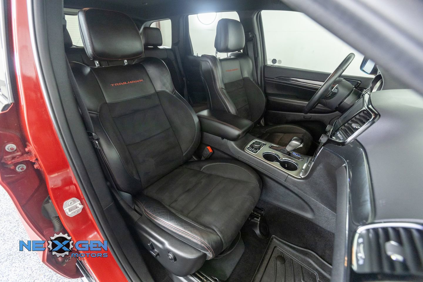 Used 2019 Jeep Grand Cherokee Trailhawk image 41