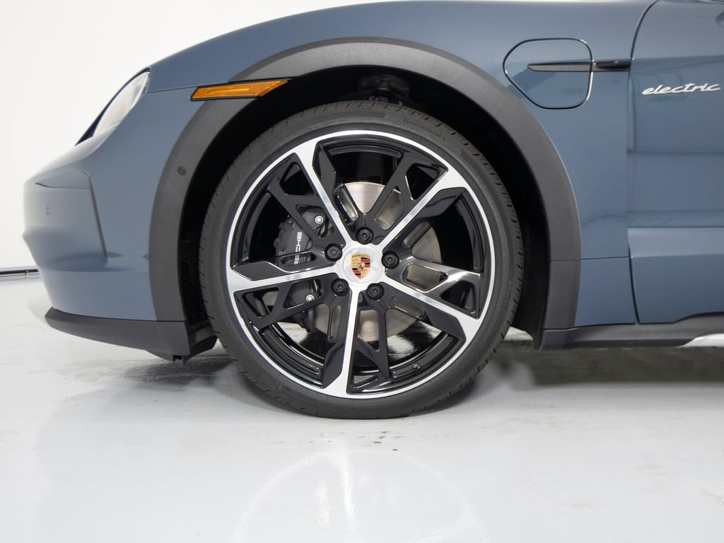 New 2026 Porsche Taycan 4 Cross Turismo AWD/4WD image 14