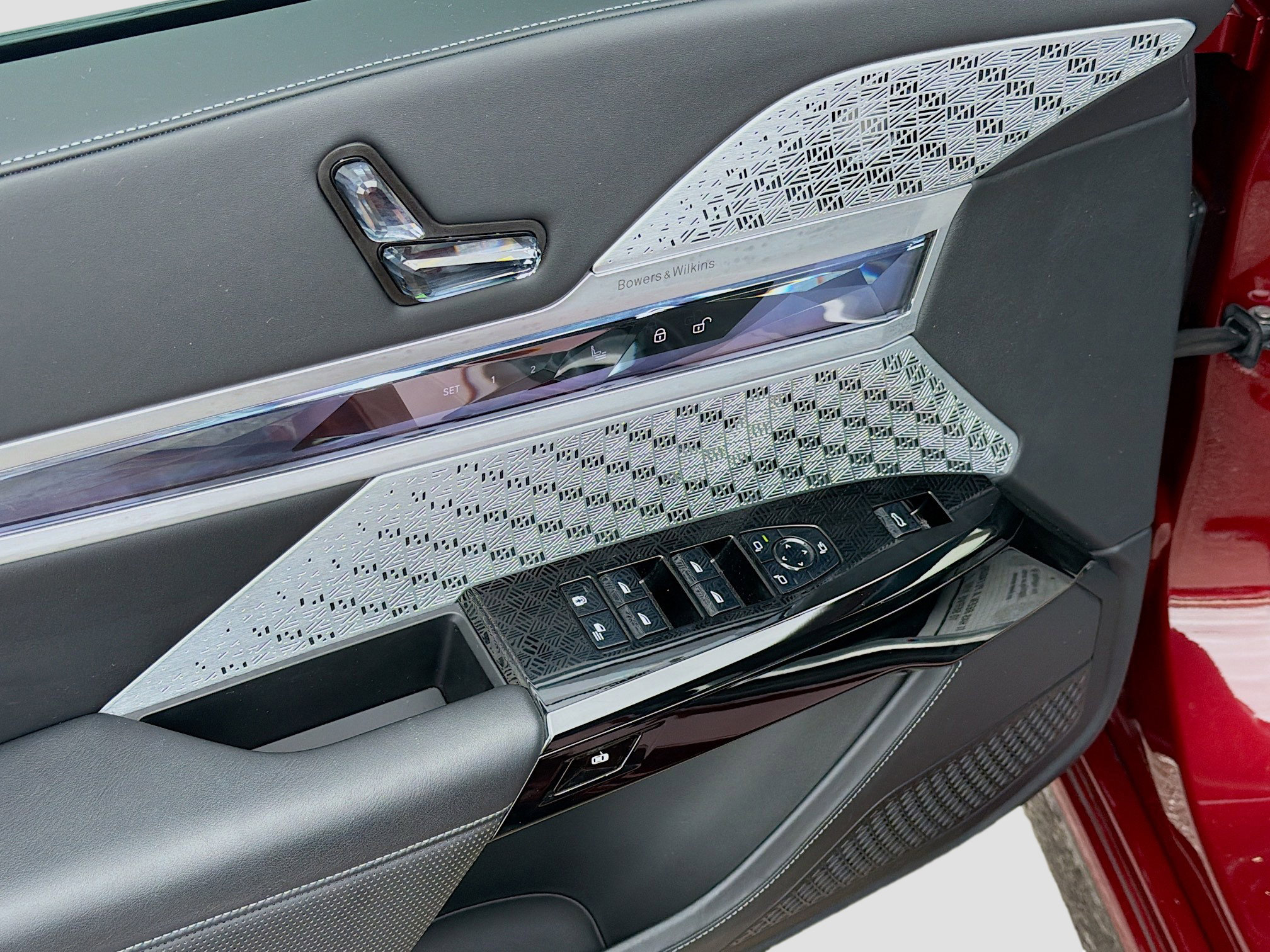 Used 2023 BMW 760i xDrive w/ Executive Package image 23