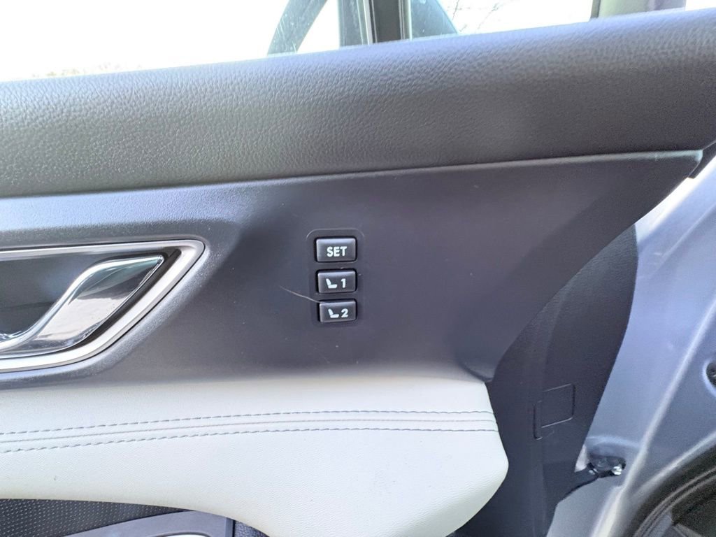 Used 2022 Subaru Ascent Limited w/ Technology Package image 30