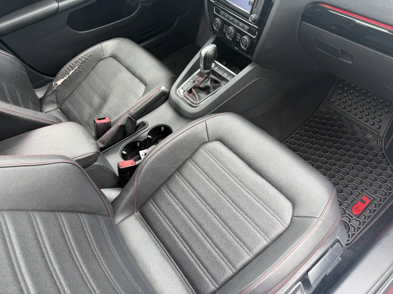 Used 2017 Volkswagen Jetta GLI FWD image 27