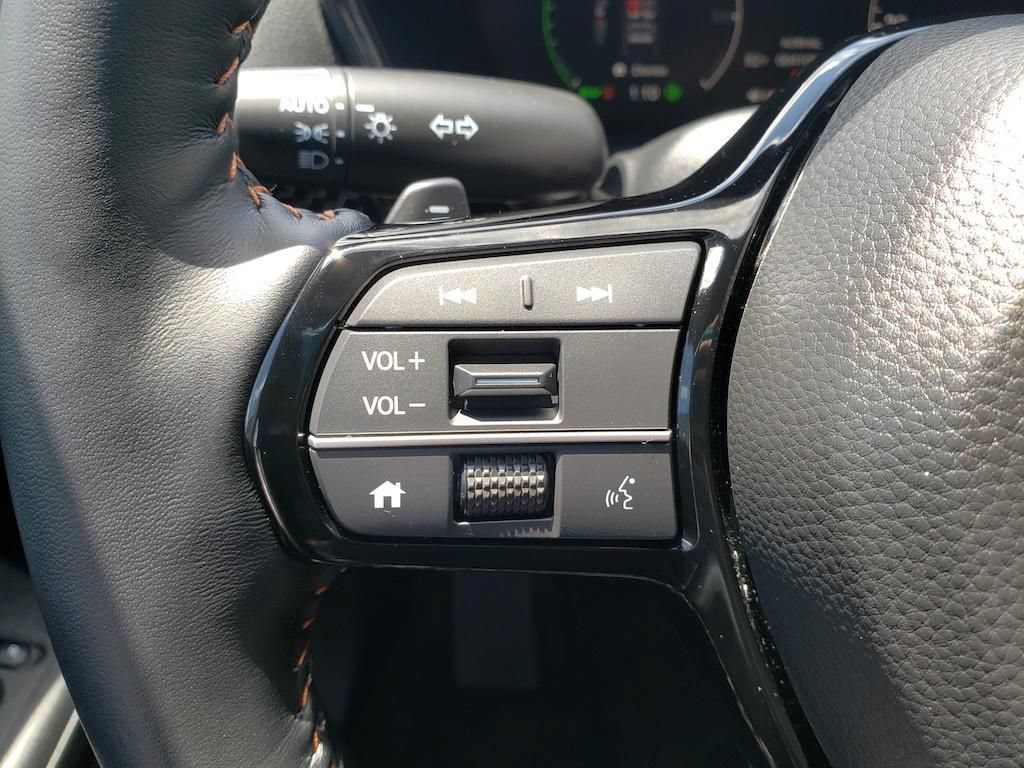 Used 2025 Honda CR-V Sport Touring image 16