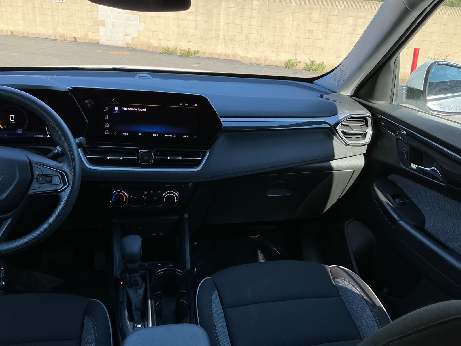 Used 2024 Chevrolet TrailBlazer LT w/ Driver Confidence Package FWD image 16