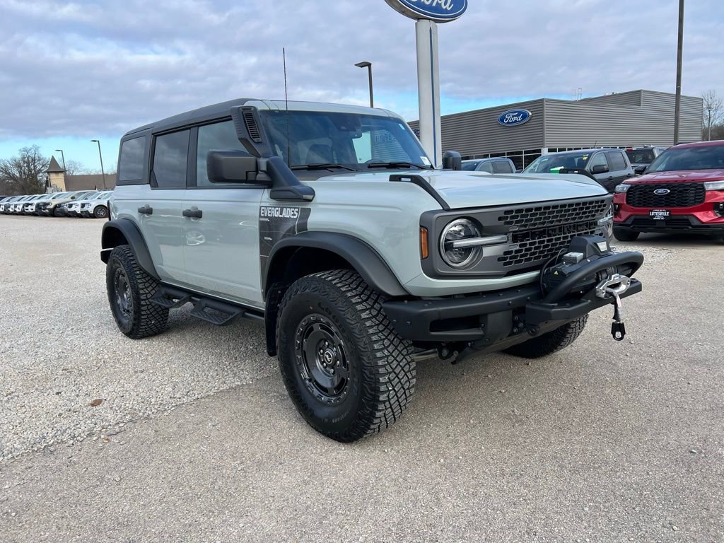 Used 2024 Ford Bronco Everglades image 2