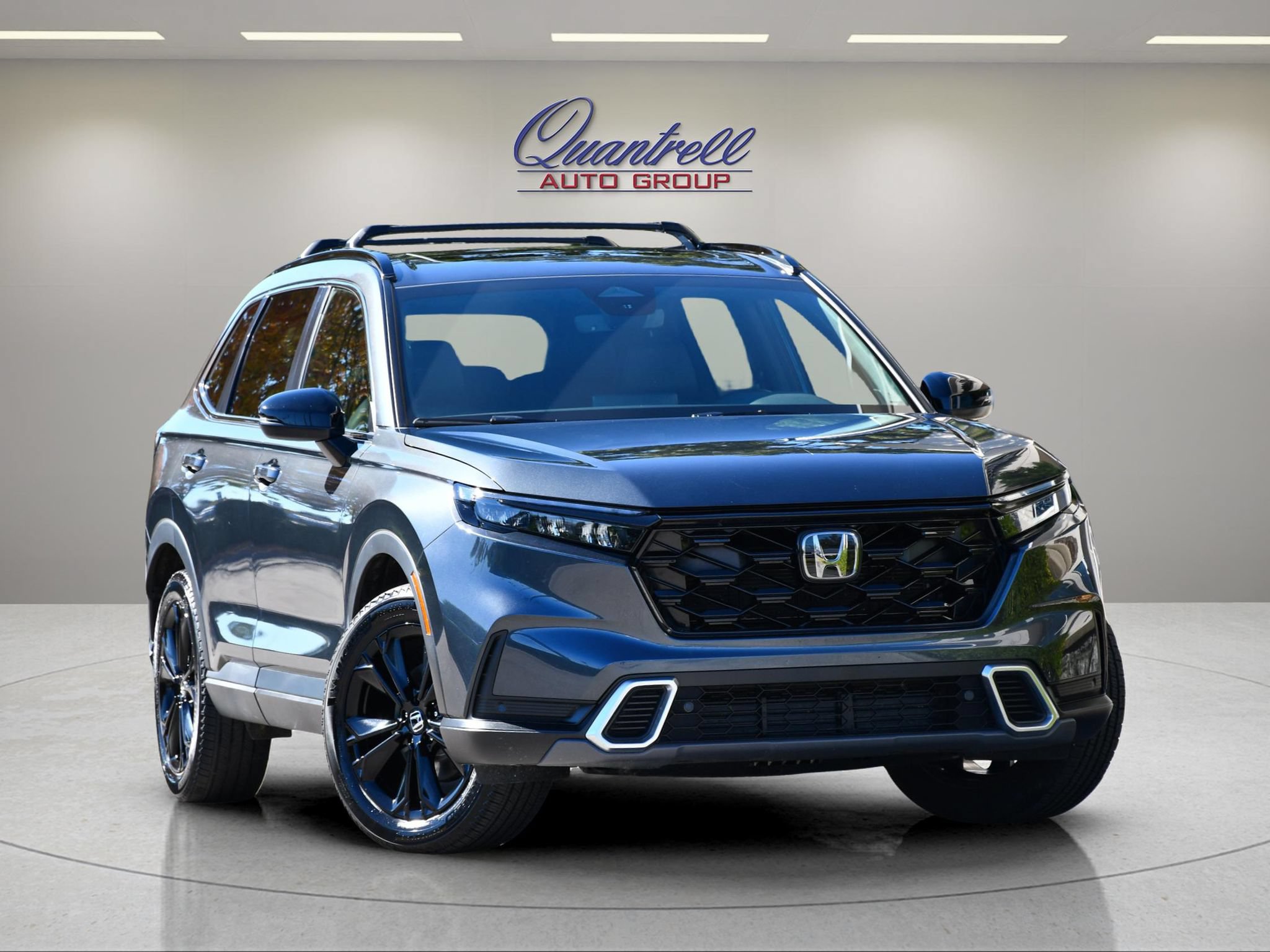 Used 2025 Honda CR-V Sport Touring image 1