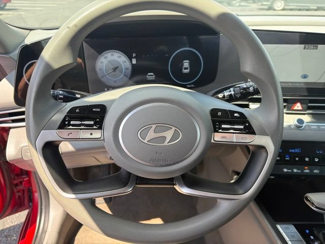 Used 2024 Hyundai Elantra SEL FWD image 11